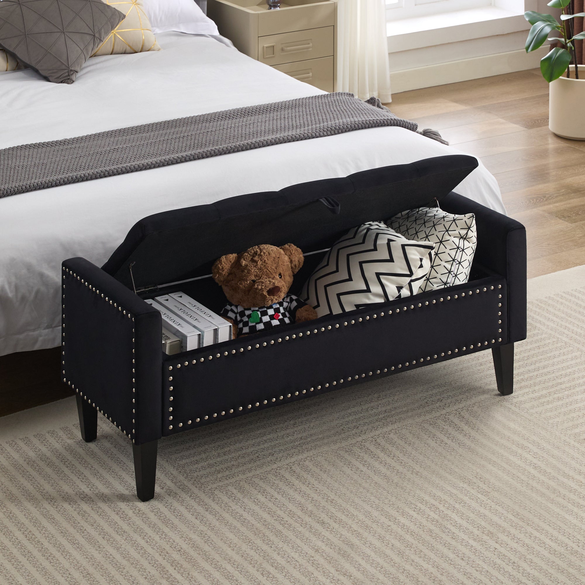 47" Velvet Storage Bench，Black