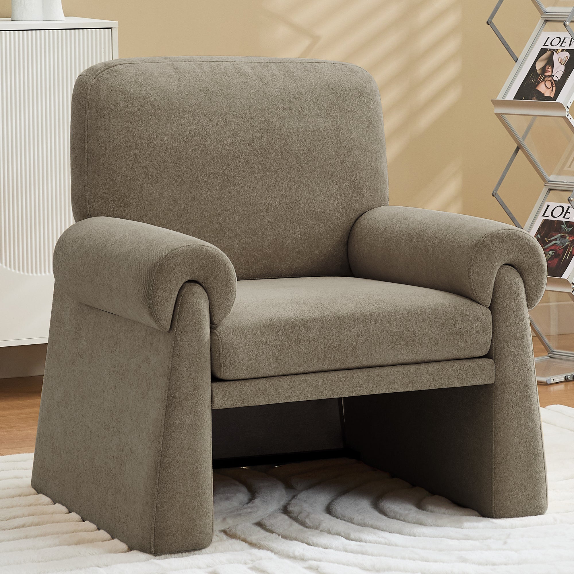 Oversized Accent Chair，Taupe
